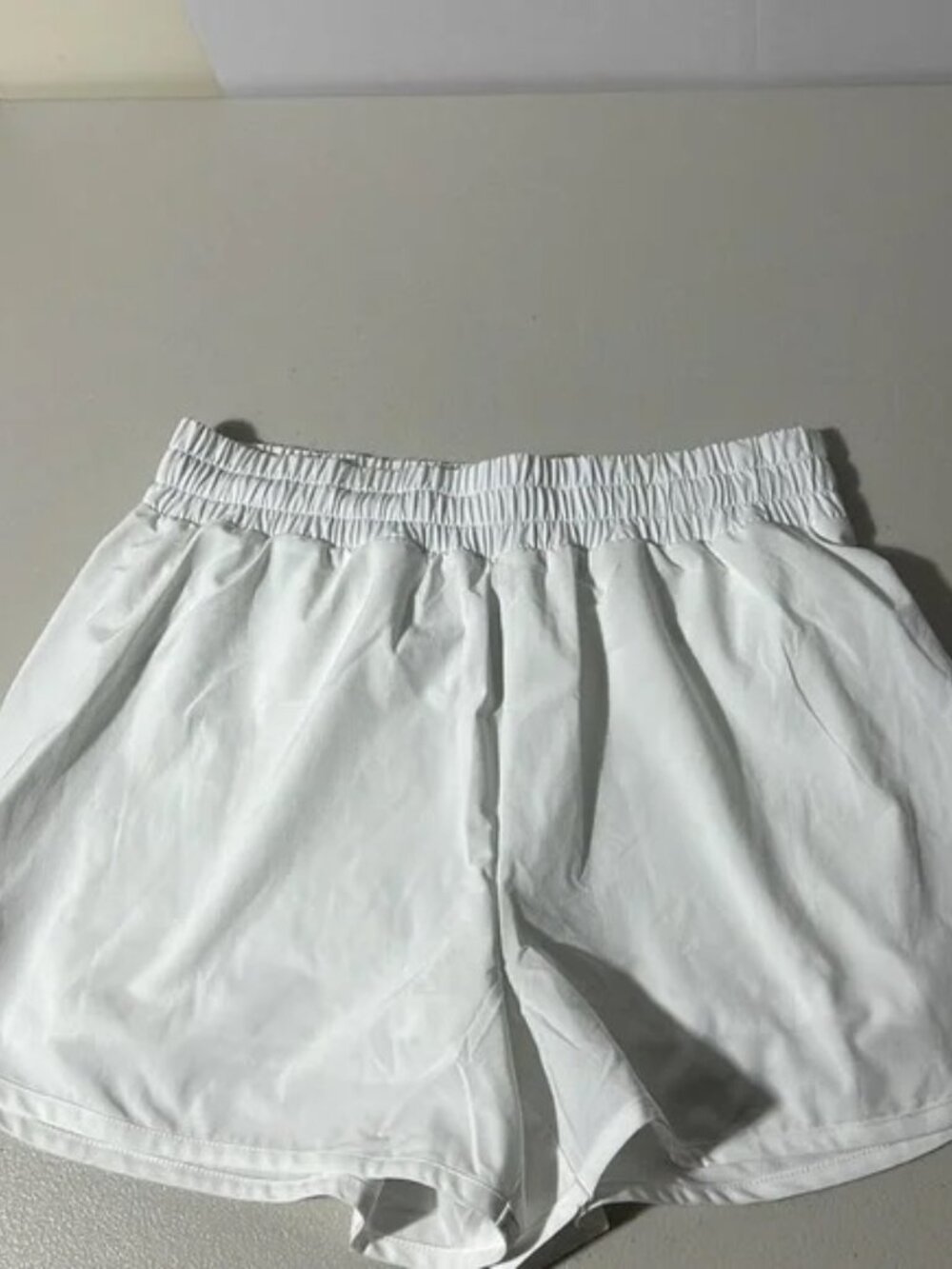 Beyond Yoga Stretch Woven In Stride Lined Shorts 3 Inch Inseam White - Picture 2 of 9